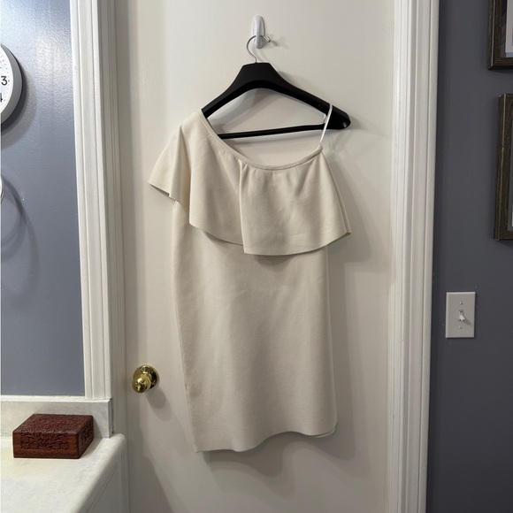 Milly Cream Ruffle Off-Shoulder Blouse - Picture 3 of 3